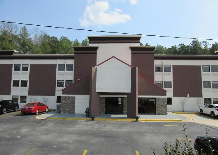 Quality Inn & Suites Near Six Flags East