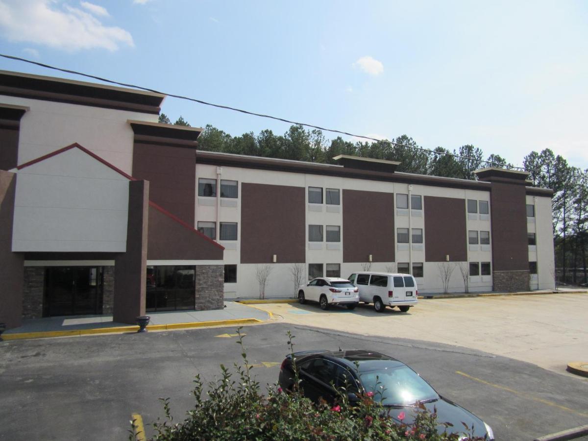 Hotel Quality & Near Six Flags East 2*
