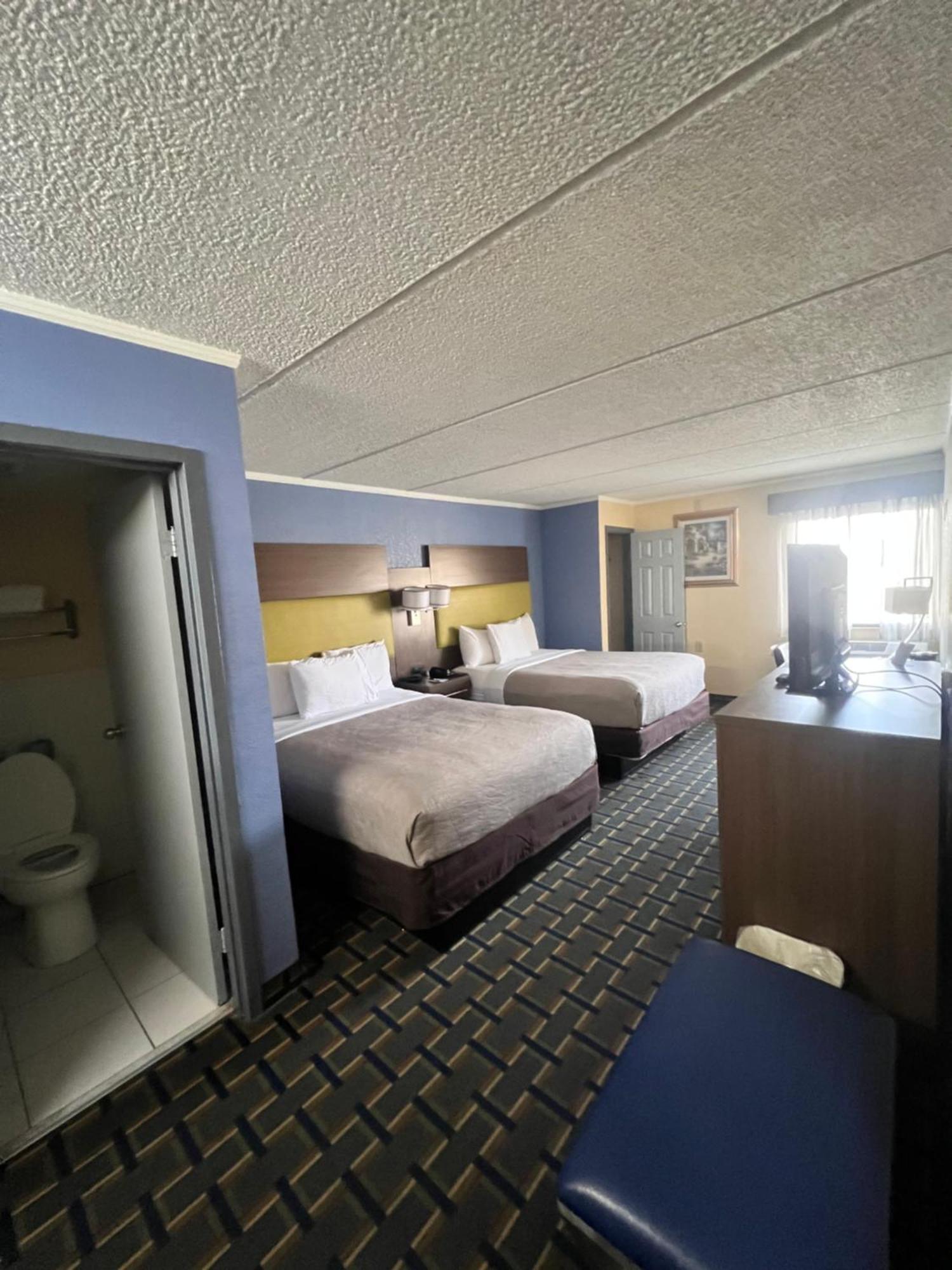Quality & Near Six Flags East 2*