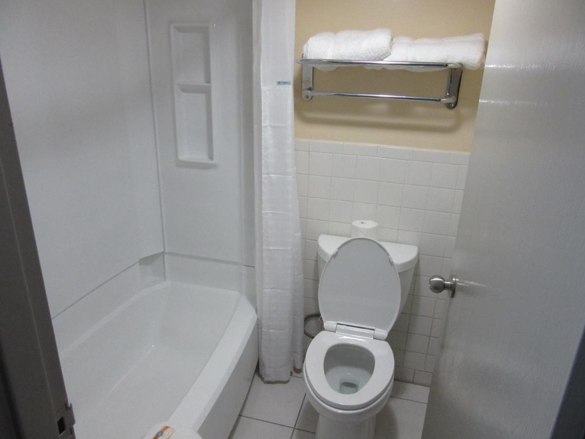 Hotel Quality & Near Six Flags East